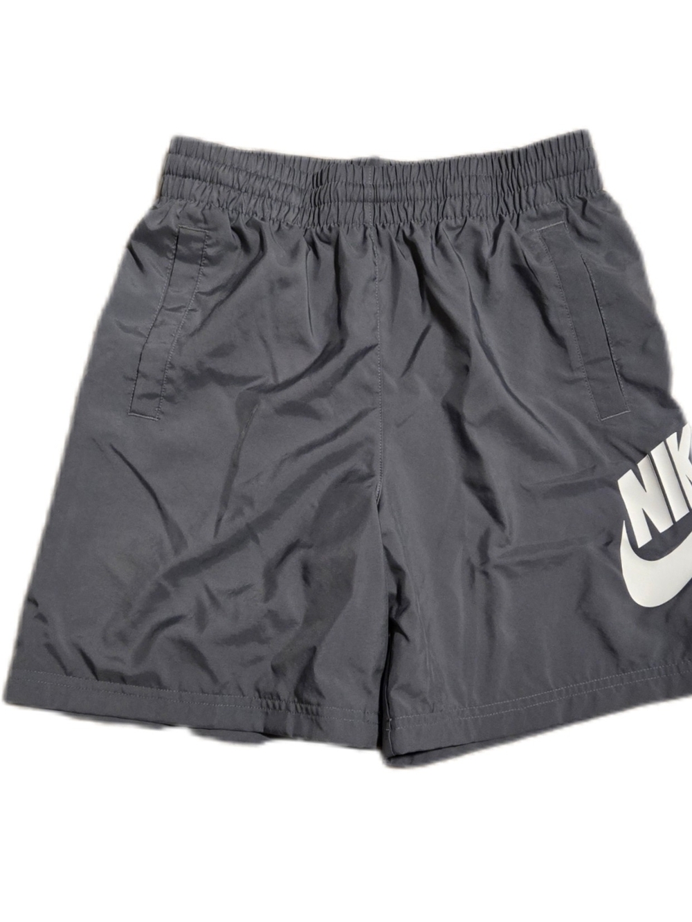 Nike Sportswear Club
Big Kids' 6" Woven Boys' Athletic Shorts with White Swoosh